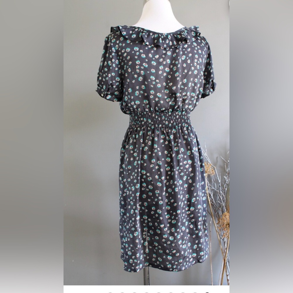 Vintage Daisy Floral Dress: Ruffle Neck Satin Empire Drees
